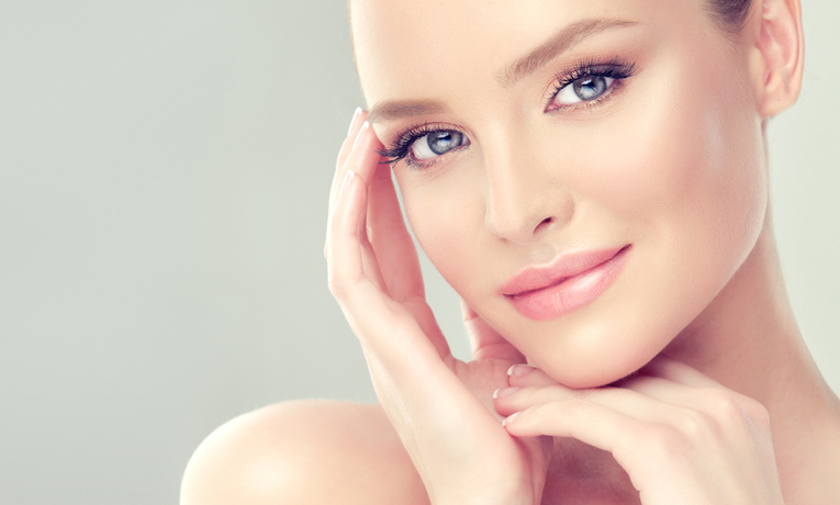 Βαθύς Καθαρισμός Προσώπου, Peeling & Mani-Pedi