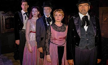 Θέατρο Εκάτη, Πλατεία Κυψέλης